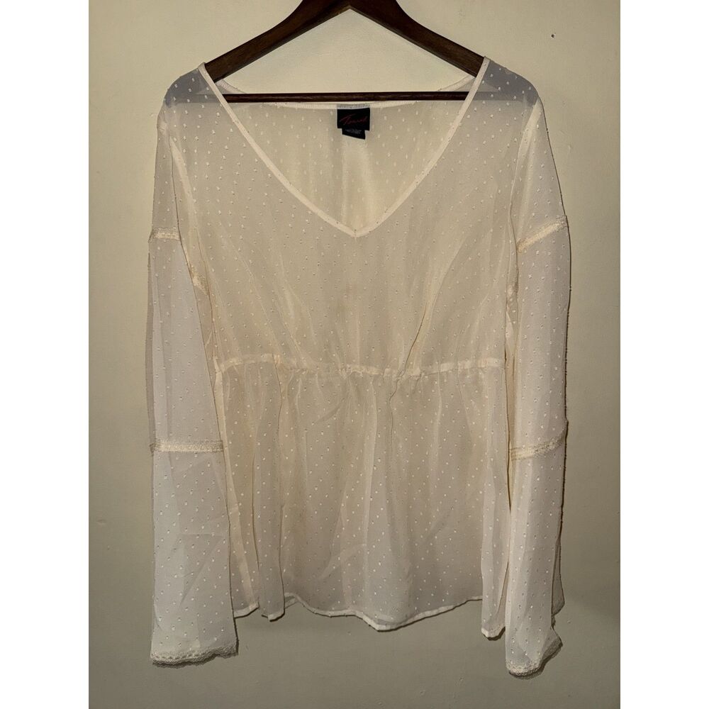 Torrid Cream Swiss Dot Bell Sleeve V-Neck Sheer Babydoll Blouse Top Size 0 (XL)